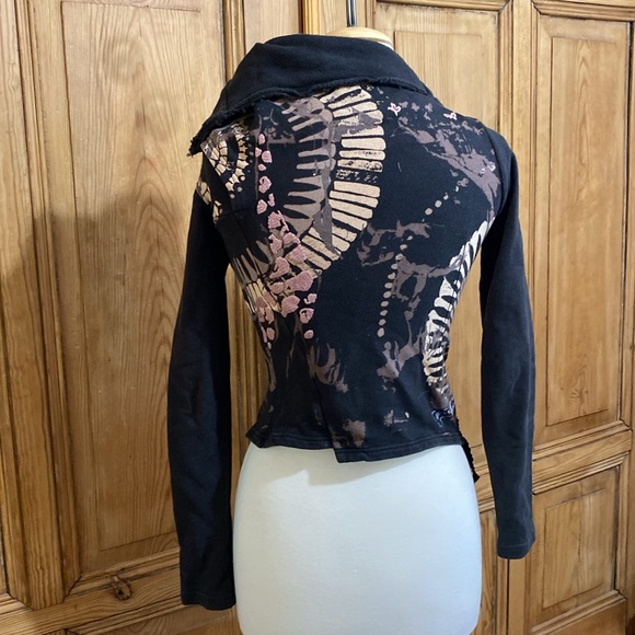 Unique asymmetrical zip up sweatshirt - Picture 5 of 11